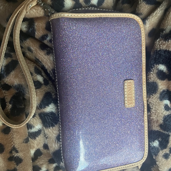 Consuela Lyndz wristlet - Picture 6 of 6